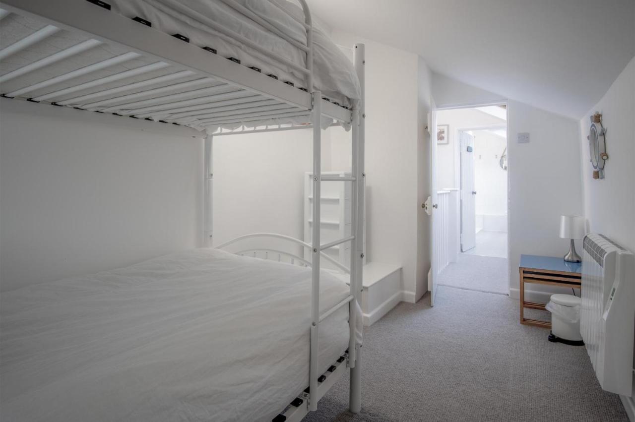 Caleb'S Cottage - 4 Bedroom Cottage - Solva Bagian luar foto
